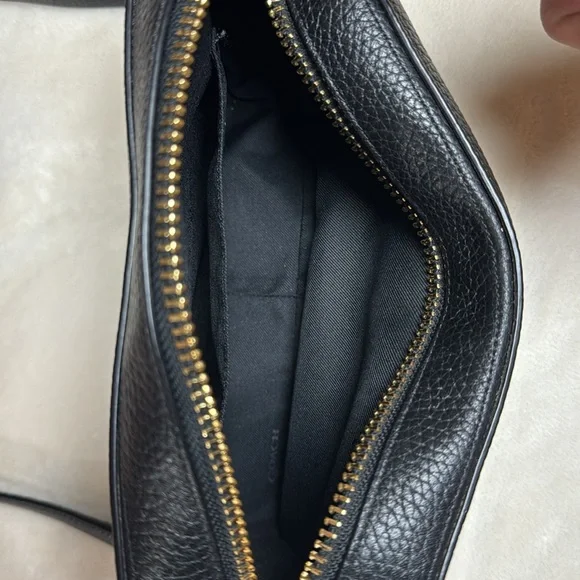 Coach Turn Lock Black Pebbled Leather Crossbody Shoulder Camera Bag - Picture 13 of 17